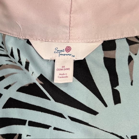 ⚠️SoLD⚠️Secret Treasures Fronds & Florals Belted Front Wrap Robe Short Sleeve - Picture 12 of 13